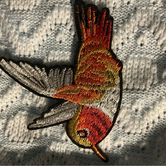 Colorful Embroidered Hummingbird patch - Picture 3 of 4